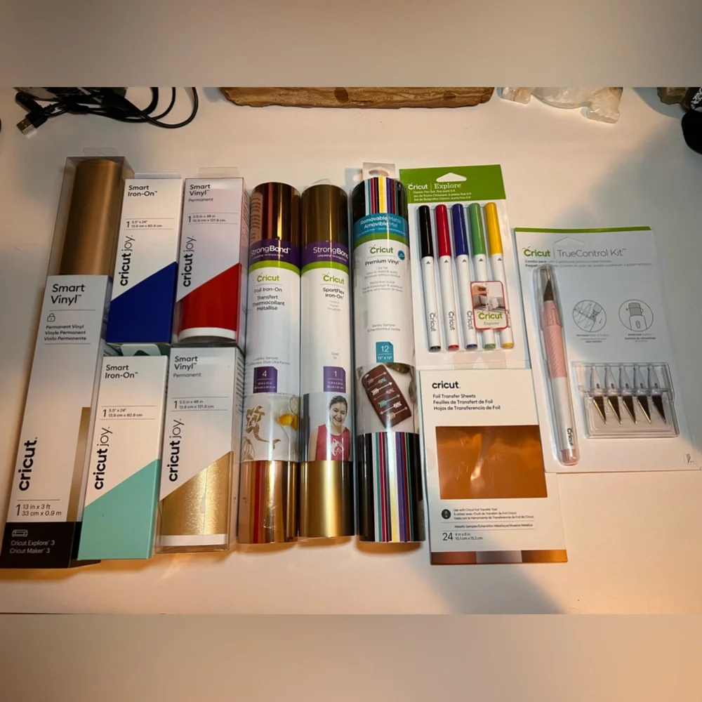 Cricut bundle , new - Picture 1 of 2